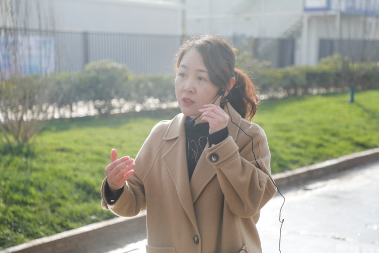 种花种草“种”水泥 西安建筑工地扬尘治理有新意