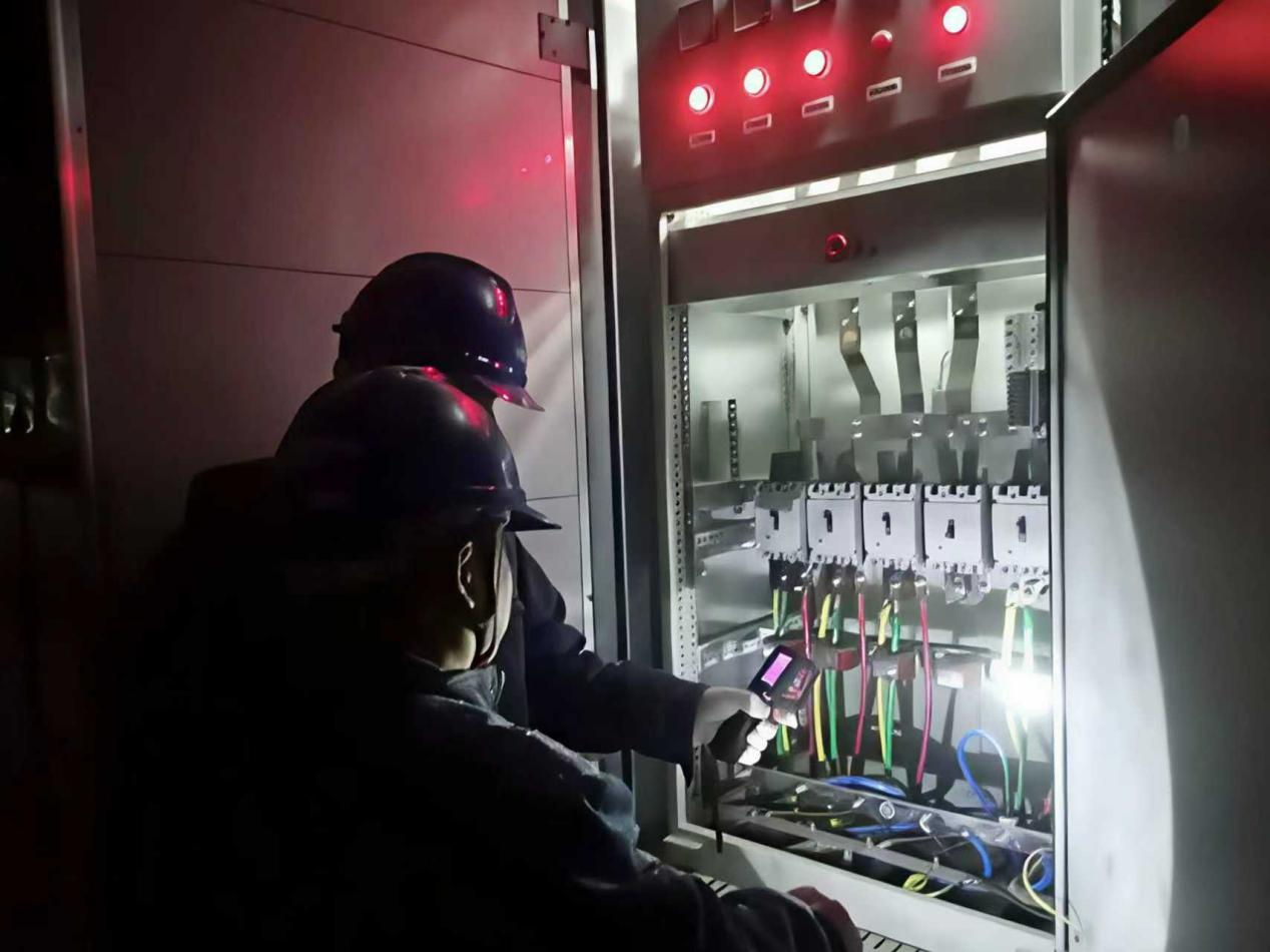 国网西安市长安区供电公司：精准出击降线损 守护春节保供电_fororder_图片3