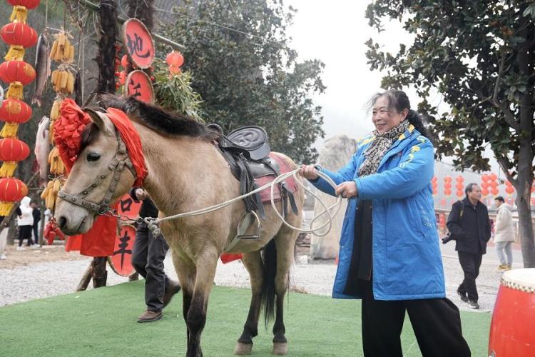 攒着乡愁裹着烟火的新春盛宴 在宁陕县渔湾村热闹上演_fororder_微信图片_20260209112027_1190_356