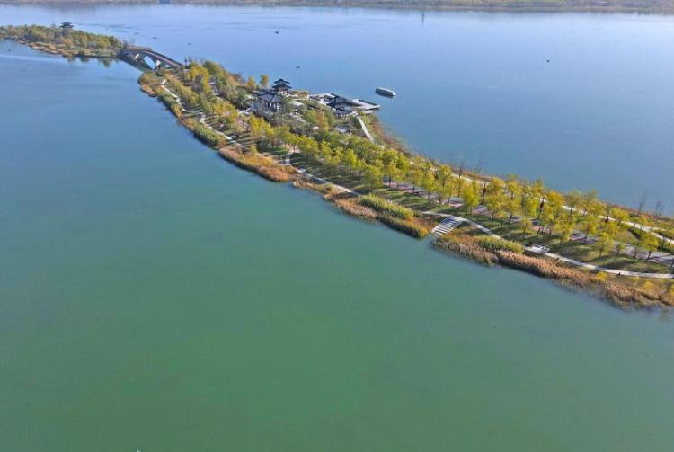 水韵织就初冬美景