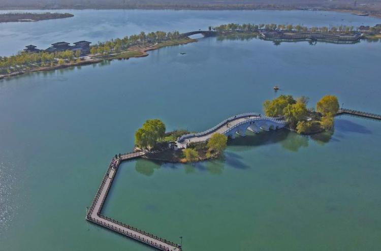 水韵织就初冬美景