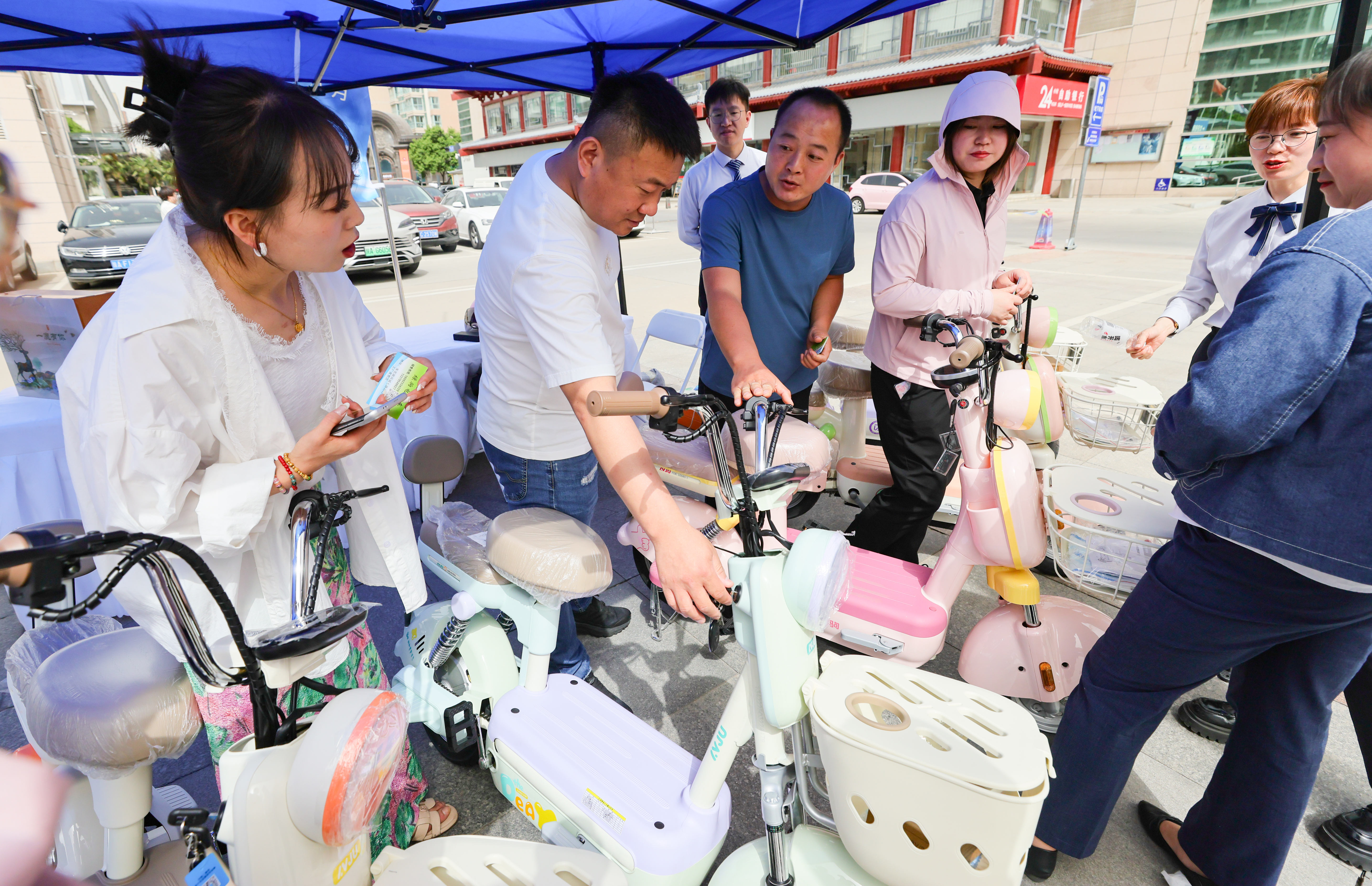 2025西安市未央区家具家电暨百大品牌进社区提质消费服务季活动启动_fororder_图片2