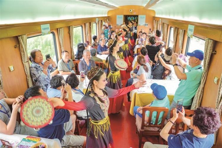 2026年首趟中国&mdash;中亚人文旅游班列（西安&mdash;阿拉木图）开行_fororder_微信图片_20260630093433_332_3590