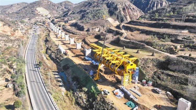 延榆铁路项目建设取得阶段性进展_fororder_5356afe8-42a8-4ed9-8b9c-6b5d7850b500