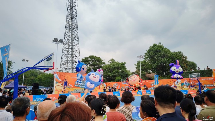 中塞篮球情燃动孝义夏夜 第三届“村BA”激情开幕_fororder_微信图片_20250811091343