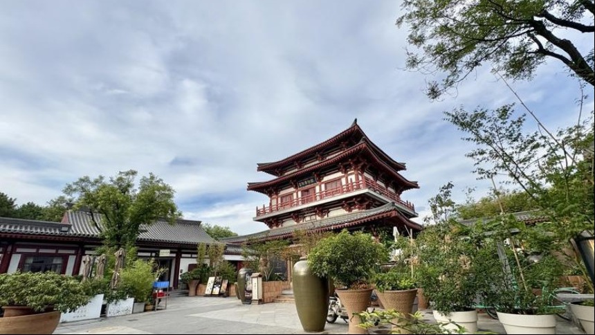 蓝天白云美景如画