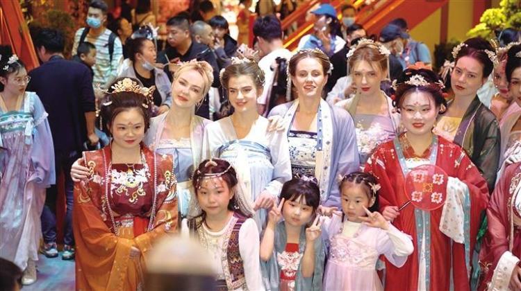 国际范儿、科技范儿、创新范儿 陕西旅游景区在焕新中蓬勃发展_fororder_微信图片_20250718083652