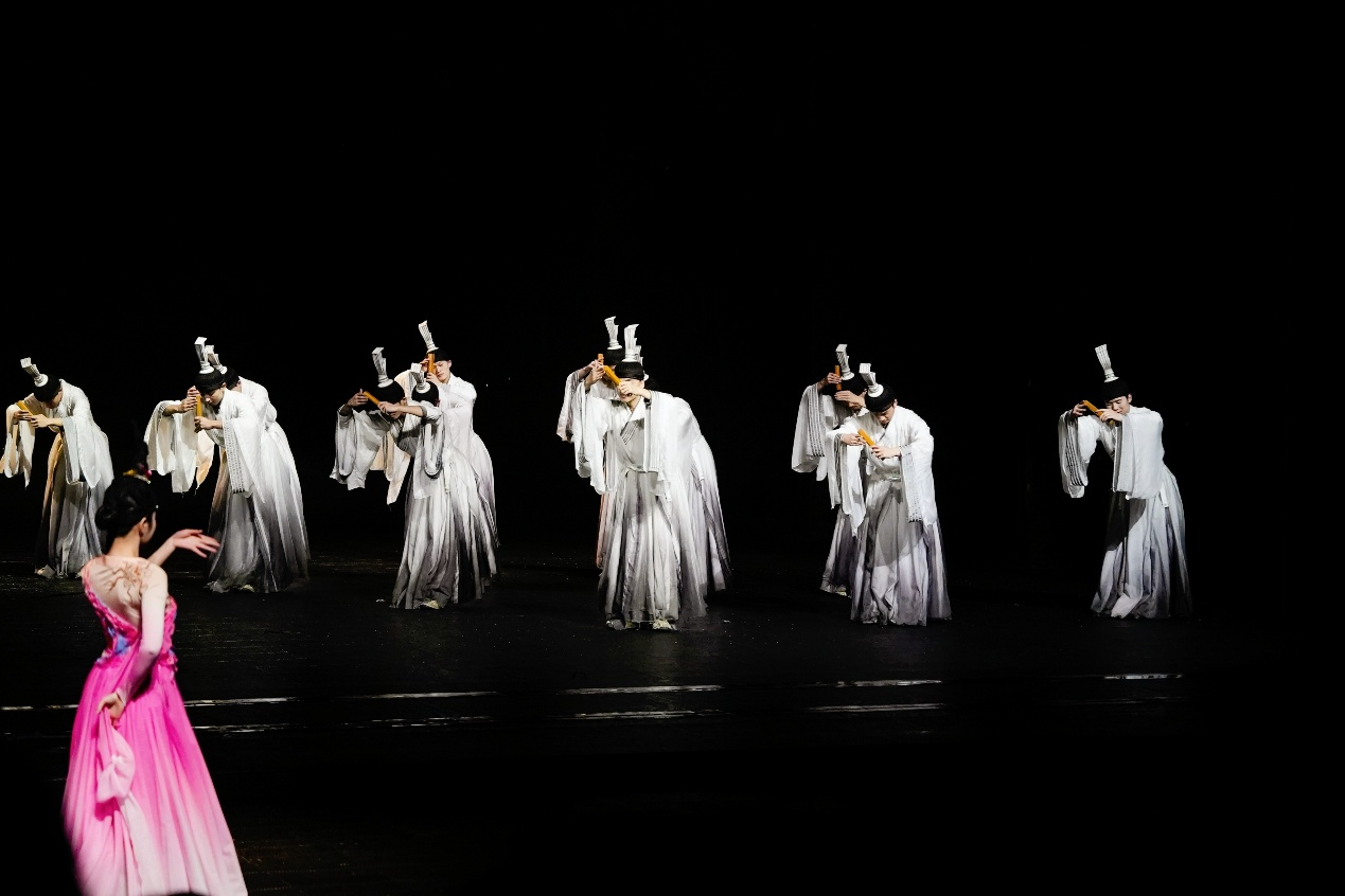 外籍专家打卡《西安千古情》 探秘如何用光影重现千年文明？_fororder_图片31