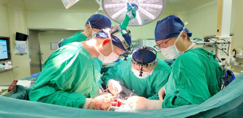 西安交大一附院成功实施自体肺移植手术_fororder_图片2