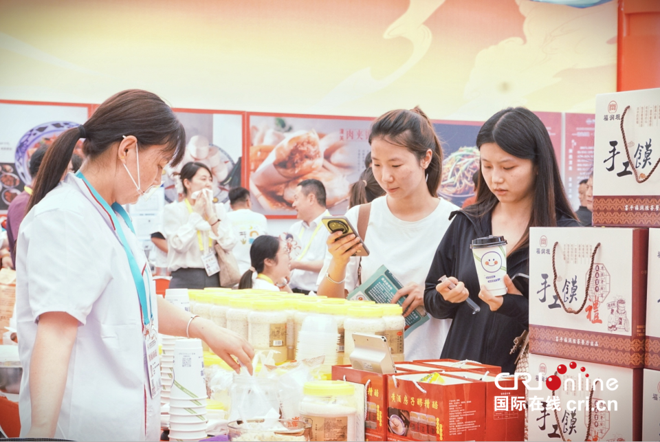 特色珍馐C位出道 第九届丝博会渭南美食圈粉外国客商_fororder_图片2