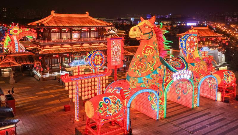 大唐芙蓉园赏“长安灯会” 将春节的仪式感和文化体验感全部拉满_fororder_微信图片_20260212085827_1219_356