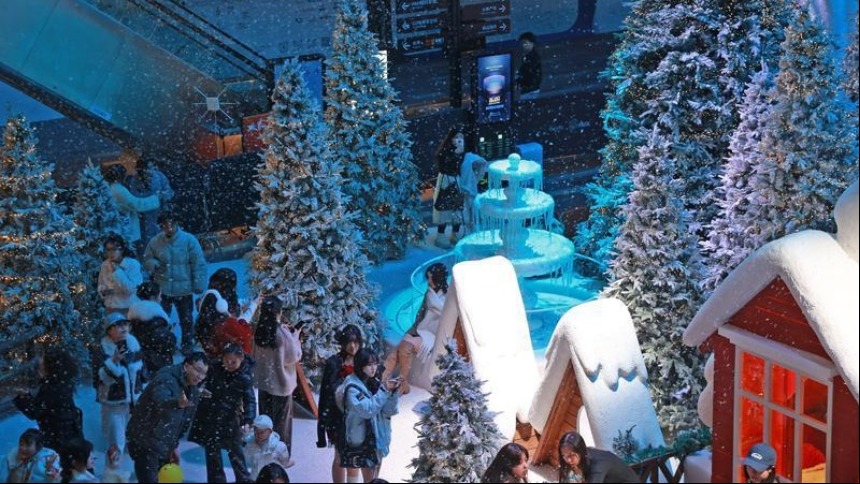 “人造雪乡”冬日浪漫触手可及