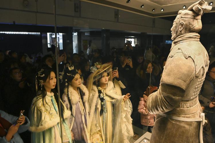 兵马俑再度成为海内外游客畅游西安热门首选_fororder_16