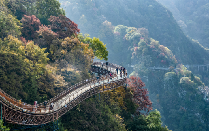Les paysages d’automne au mont Shaohua émerveillent les visiteurs