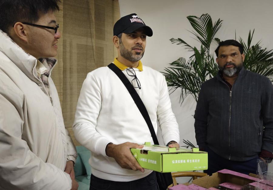 初冬果香引客来！外国客商走进陕西渭南探寻果品合作新机遇