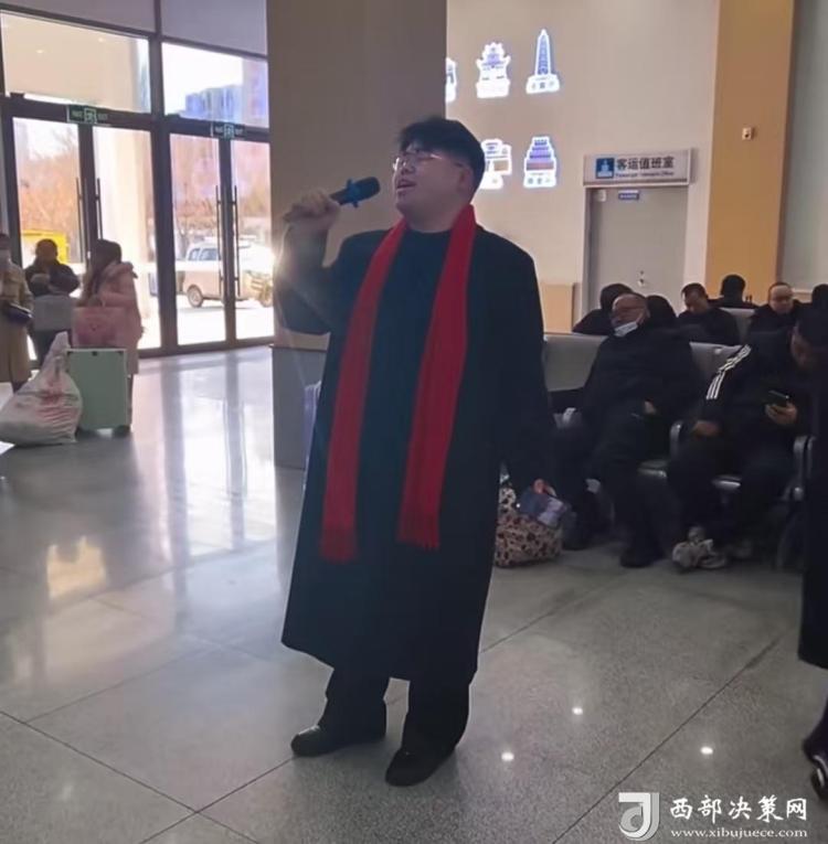 热气腾腾的中国年 | 榆林：人潮里飘歌声，归途中藏年味