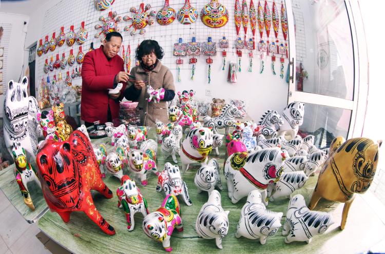 凤翔泥塑让年味“潮”起来_fororder_1y
