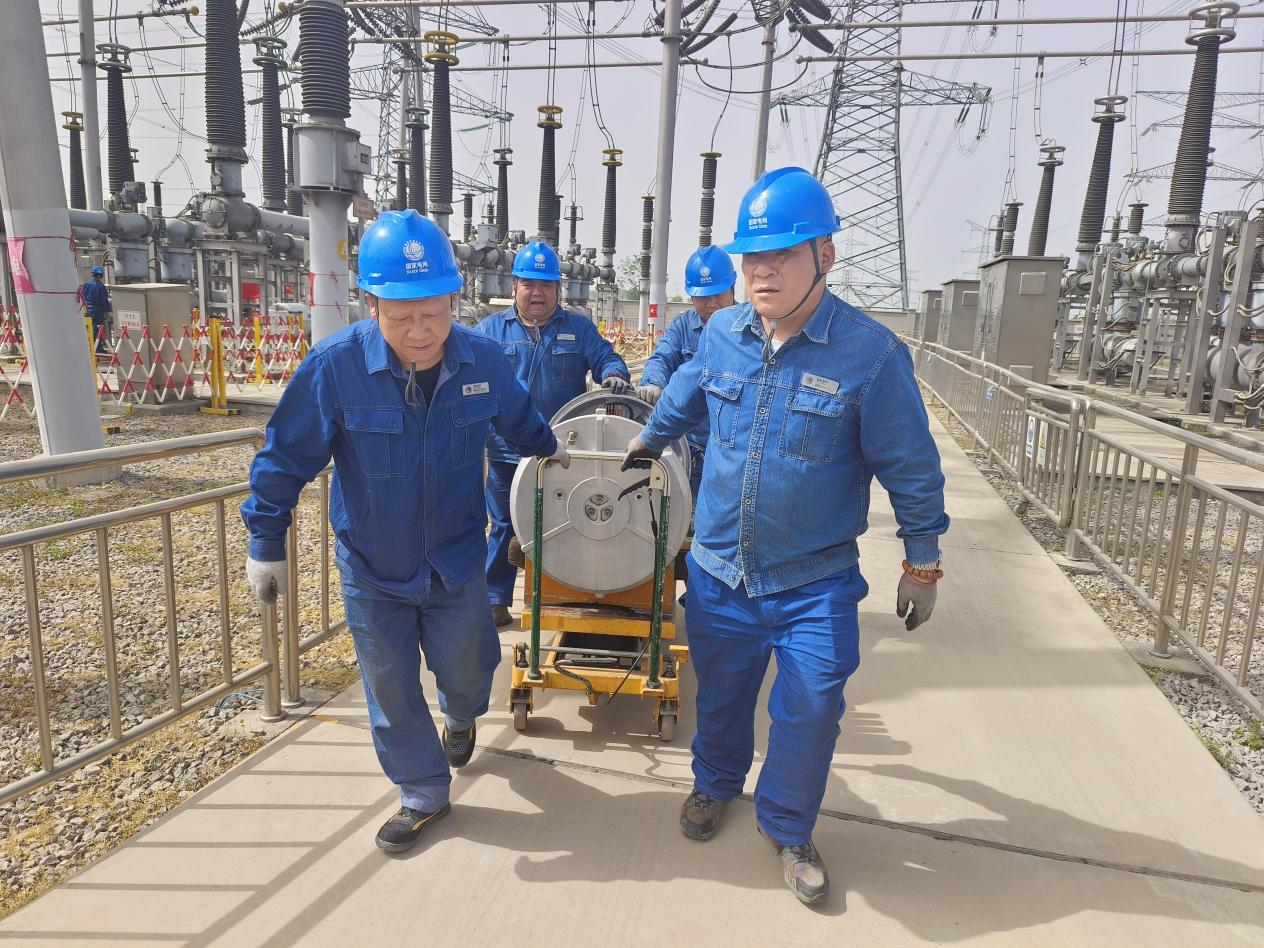 陕西渭南：咸林开关“焕新颜” 护航民生暖入冬_fororder_图片2