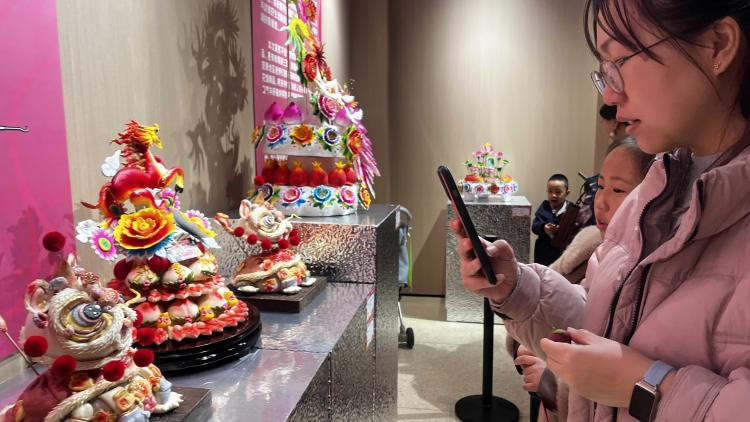 ��������&ldquo;�ɾ���&rdquo;��ǧ�˰�̬���޹ų� ָ��Ǭ���ճ�����