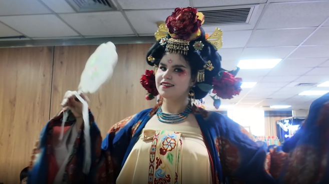 【外眼看陕西】脚下的每一块砖都藏着故事  埃及留学生乐芳沉浸式解锁古城千年韵味_fororder_微信图片_20251114143501_1698_127