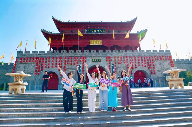 西安网红体验庆阳乡村旅游 探寻乡村农文旅融合之美_fororder_8b4abbe0dd8f4ed281f2b4d45d206412_tplv-tt-origin-web_gif