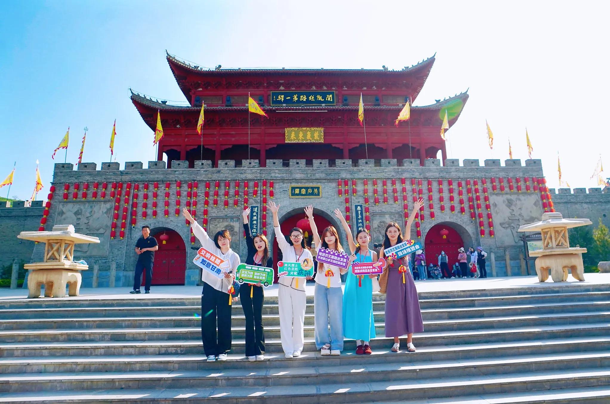 西安网红体验庆阳乡村旅游 探寻乡村农文旅融合之美_fororder_8b4abbe0dd8f4ed281f2b4d45d206412_tplv-tt-origin-web_gif