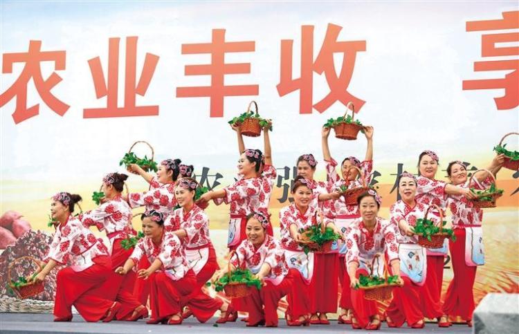 陕西省“中国农民丰收节”主场活动开幕 京津冀客商陕西产地行活动启动_fororder_微信图片_20250924084301_534_356