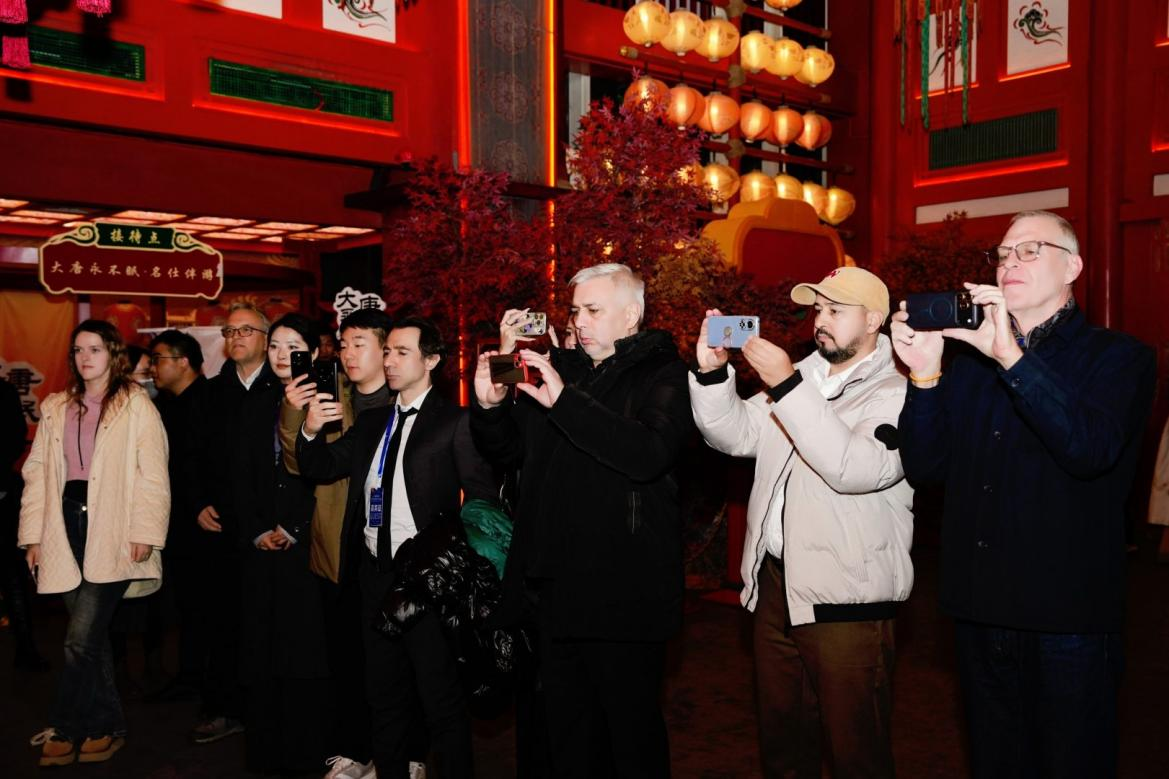 秒变大唐来客！外籍专家在长安十二时辰“穿越”了_fororder_图片33