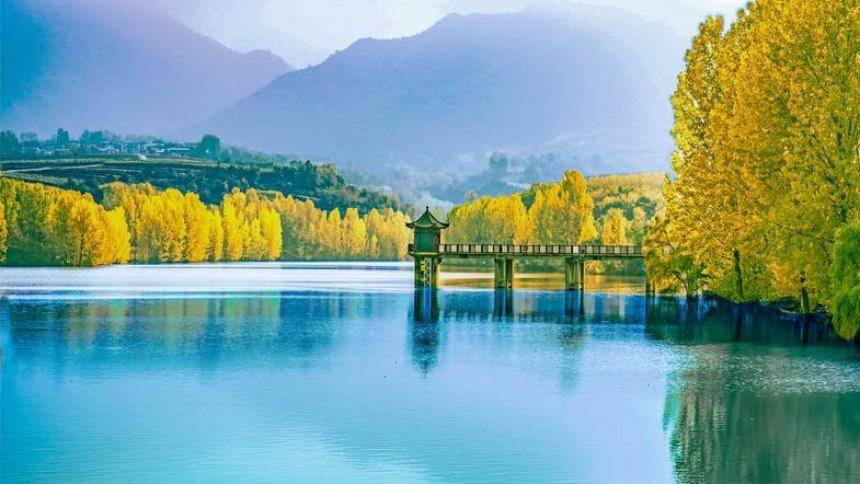 长安区东沟水库秋日如画