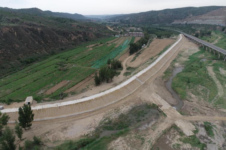 榆林府谷：“治”出河岸新生态 “靓”出乡村高颜值_fororder_图片2