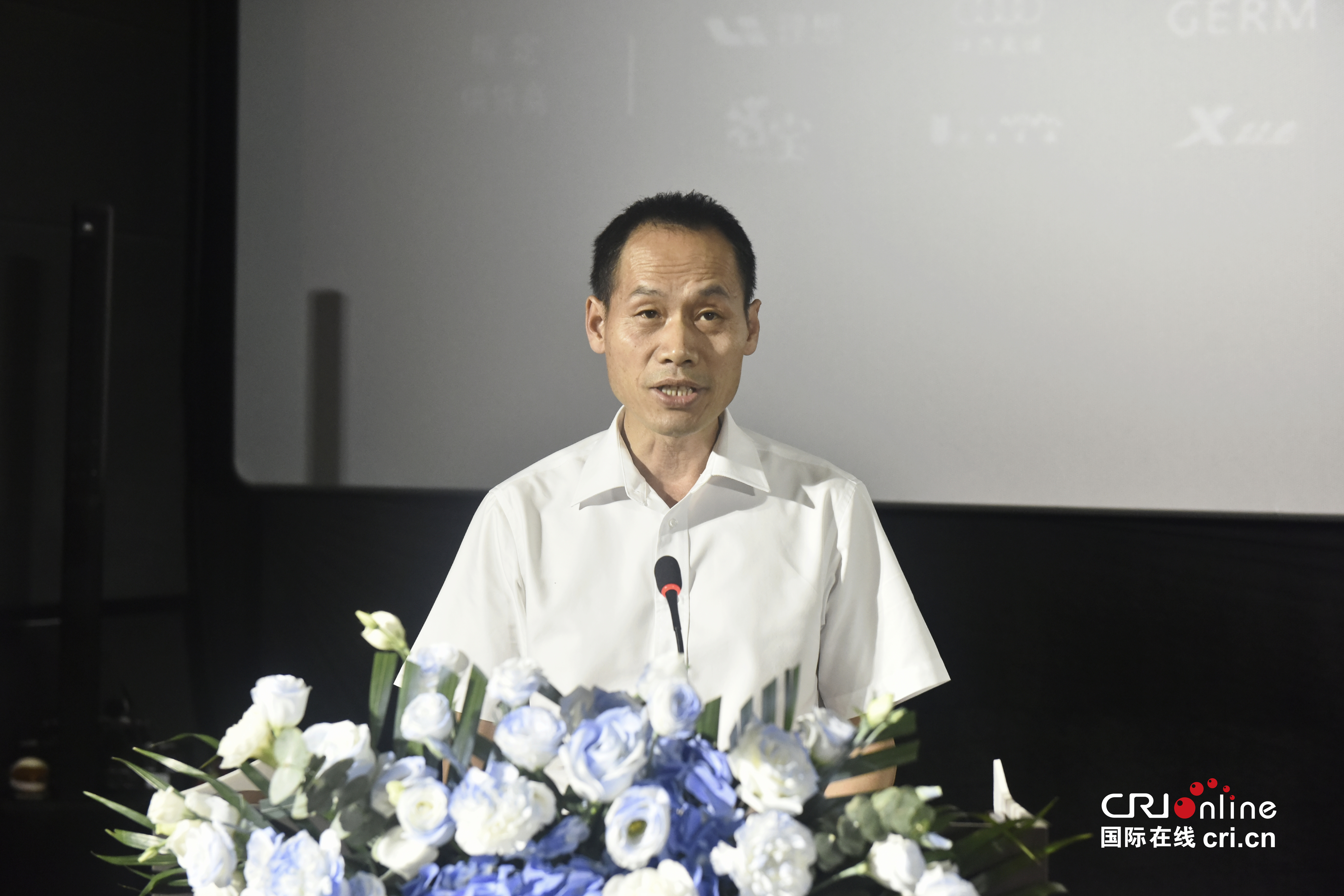 讲好陕西故事、中国故事、丝路故事的重要载体和窗口  “一带一路”主题电影《长安·长安》中国首映礼在西安举行