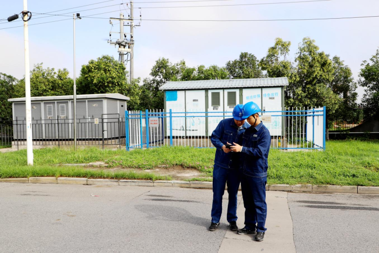 国网渭南供电公司：三重护航 保障假期高速充电无忧_fororder_图片3