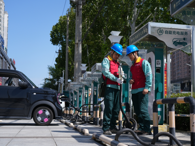 “双节”保电护民生 三秦灯火映团圆 ——国网陕西电力圆满完成“双节”保电工作任务_fororder_图片6