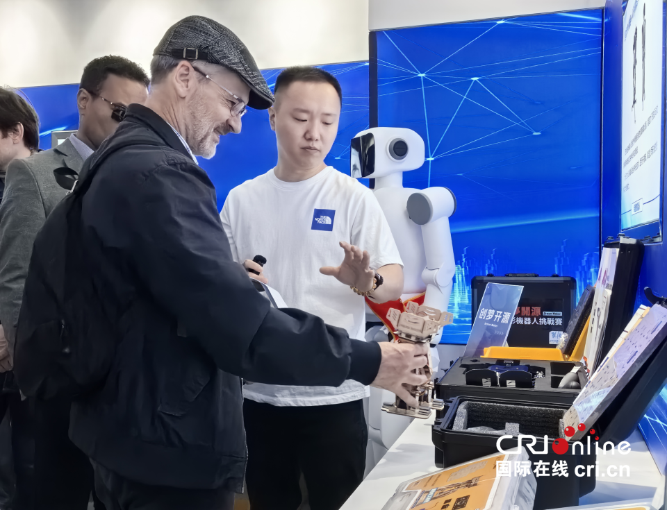 向新求質(zhì) 10國外籍專家開啟西安調(diào)研行_fororder_圖片3_副本