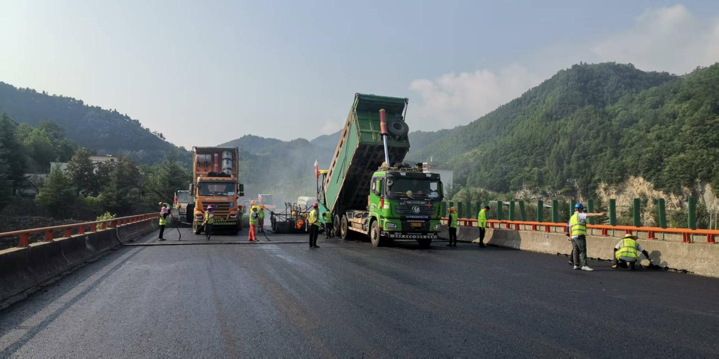 G40沪陕高速商州至竹林关段专项维修整治主体工程顺利完工并恢复通行_fororder_图片5