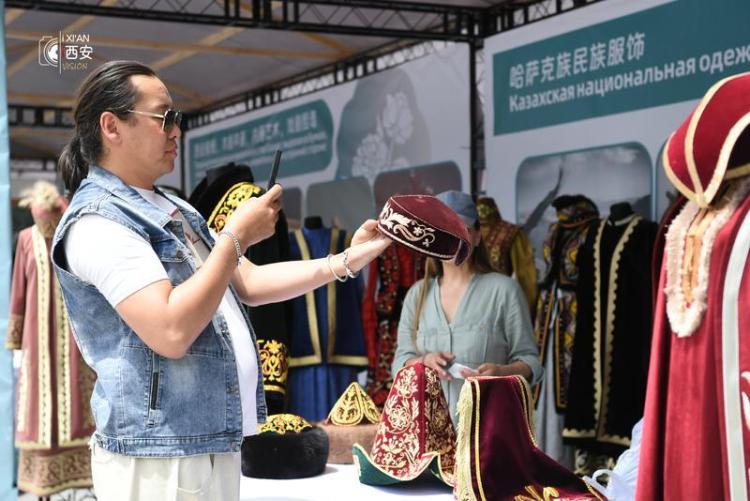 坐着火车去中亚 感受两座城的丝路情缘