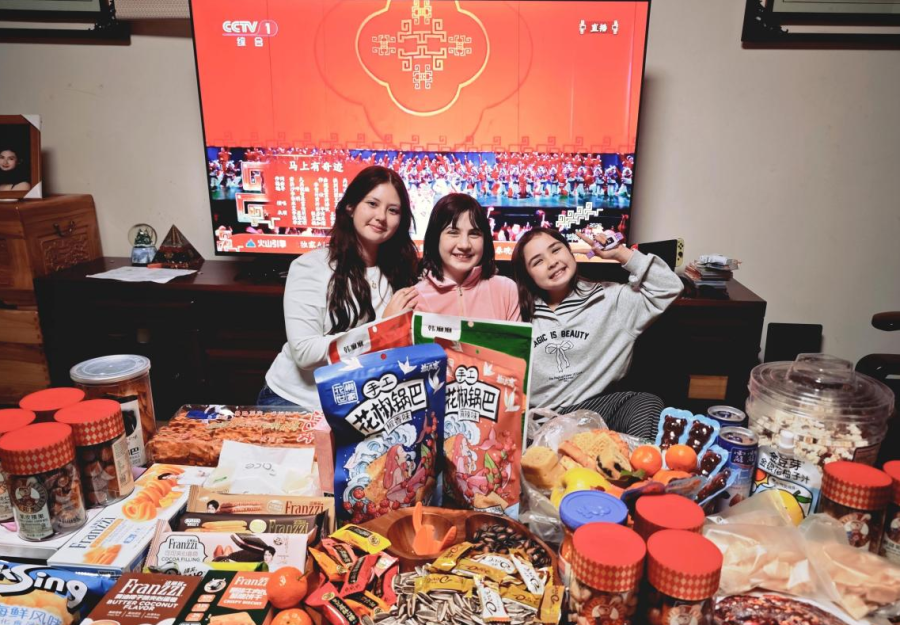 【外眼看陕西】灯火映老街 年味暖人心 外国青年眼中的渭南春节