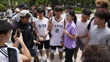 웨이난 소녀 바이위루: 스누커 꿈 좇아 고향에서 세계로_fororder_4817c6caf13749e99c6cfcbb99a219d2.800x524