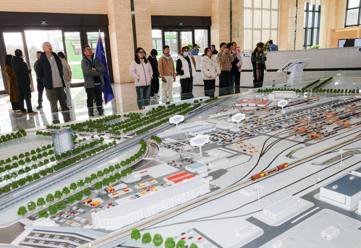 何以长安·创见未来｜陕西西安：中欧班列（西安）累计开行破 3 万列 全链条保障体系助力开放升级_fororder_图片2