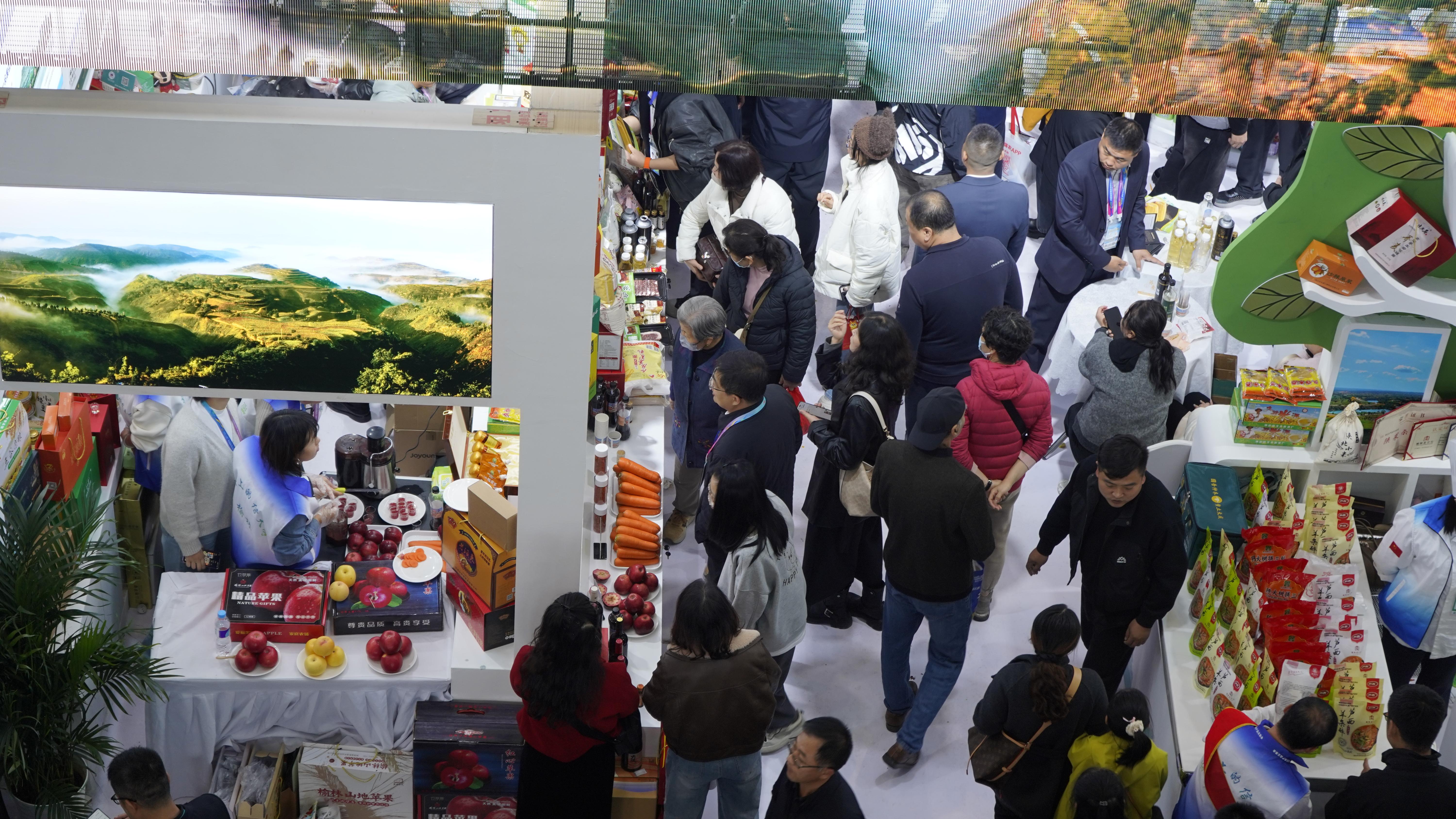 靖边农特产品闪耀杨凌农高会 “土宝贝”擦亮县域经济“金名片”_fororder_wps_doc_0