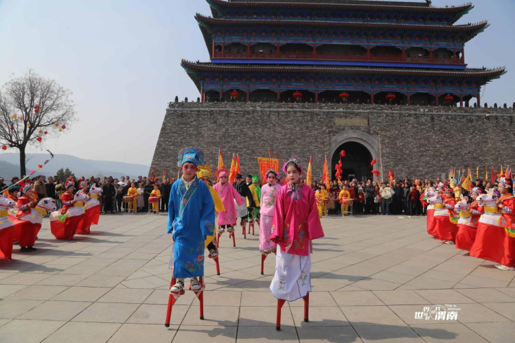 黄河岸畔灯火璀璨 渭南多彩民俗闹元宵_fororder_图片2