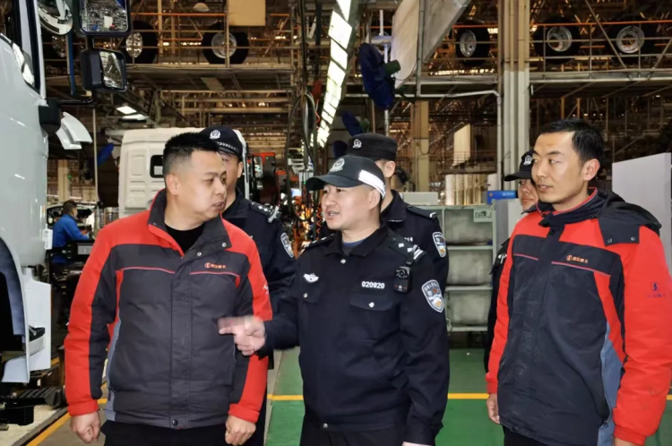 西安经开公安多维发力 护航区域经济高质量发展_fororder_3·1