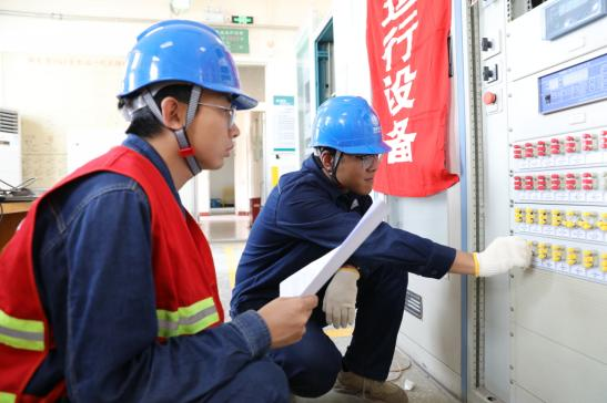 国网榆林供电公司：攻坚老旧设备改造 提升电网供电可靠性_fororder_3·1