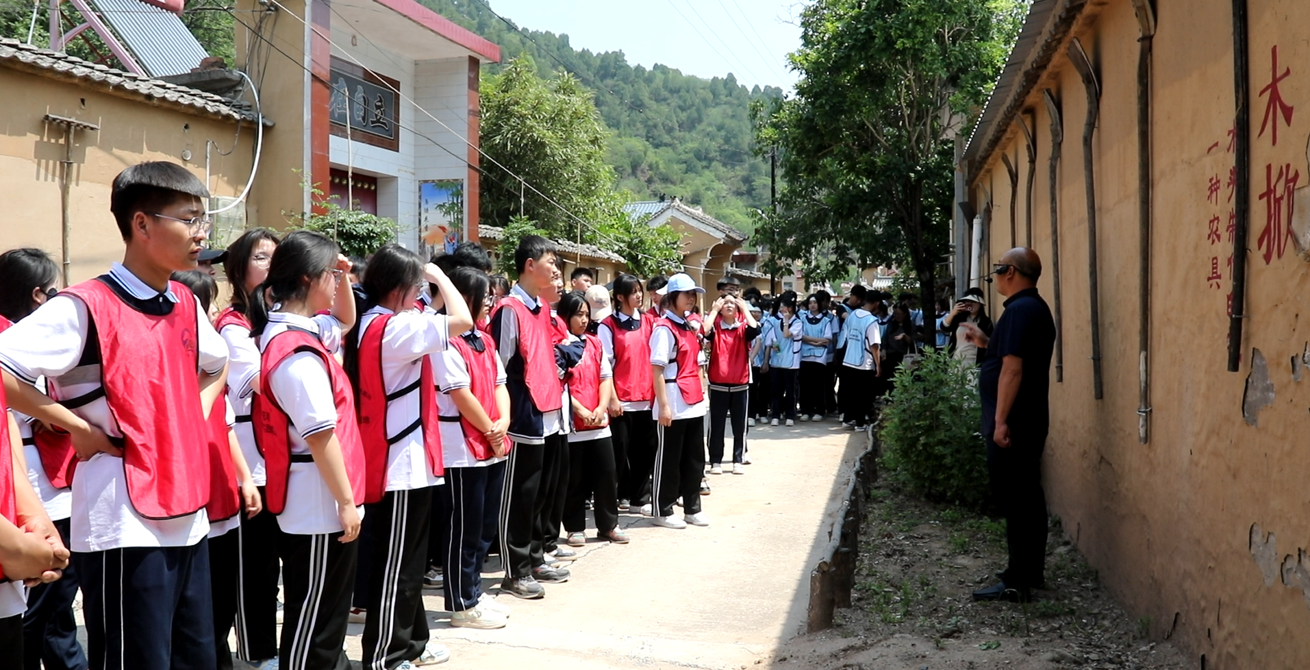 奖补“活水”润乡村 文旅“繁花”助振兴 ——黄龙县以旅游奖补政策激活乡村振兴新动能_fororder_99