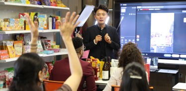 突尼斯籍国际政治问题专家文思：中国是一个真正开放的国家 为全球贸易注入新动能_fororder_微信图片_20250527112510