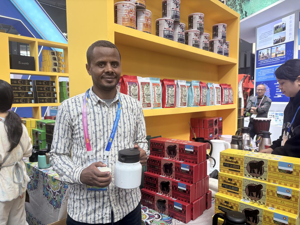 【外眼看农高】外国参展商带“家乡好物”赴约：愿与中国共探农业新未来_fororder_图片3