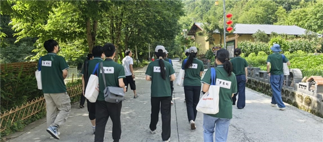 响彻三秦 振兴乡关：西工大“声润三秦”实践团以推普之力激活岚皋振兴新图景