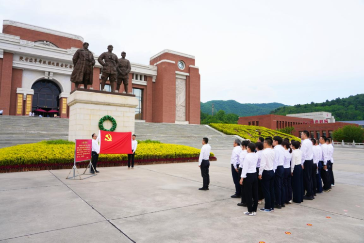 中国石油天然气销售陕西公司开展“七一”主题党日活动_fororder_1111