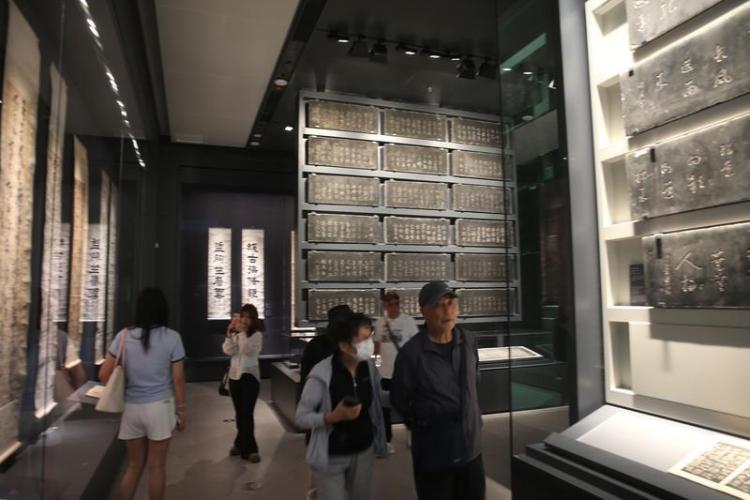 碑林博物馆改扩建后多件宝藏文物重磅亮相