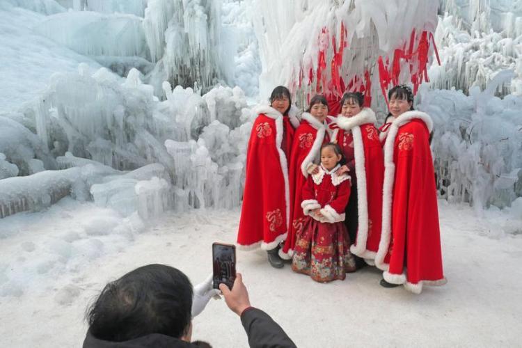 冬日浪漫 冰瀑美景_fororder_微信图片_20260128085551_3638_1450